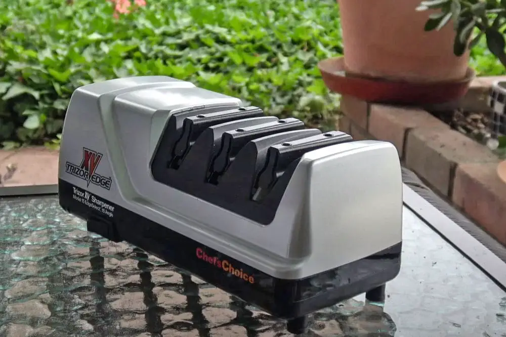 How To Use an Electric Knife Sharpener
