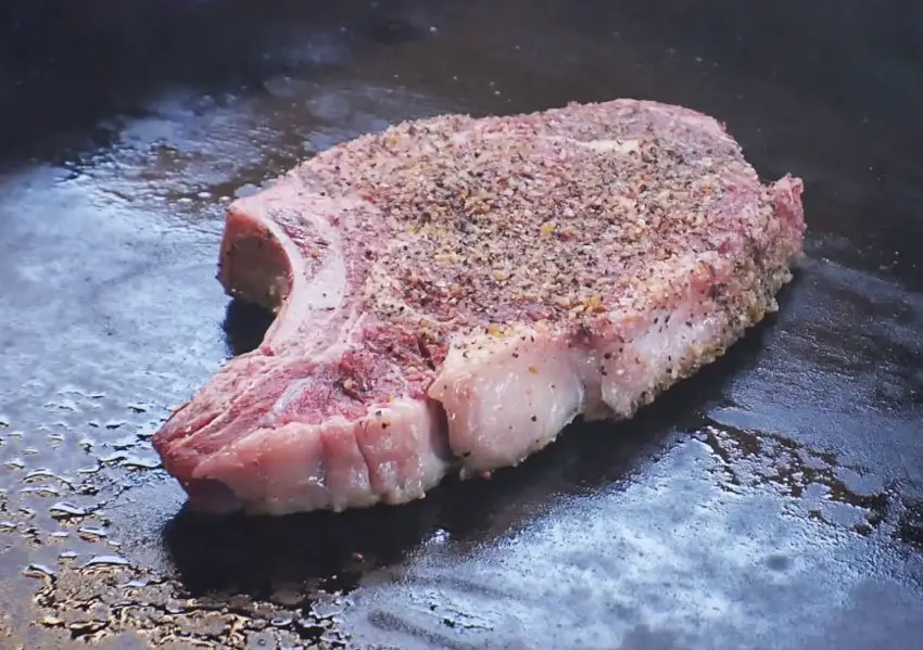 How long do you cook a steak for on a griddle?